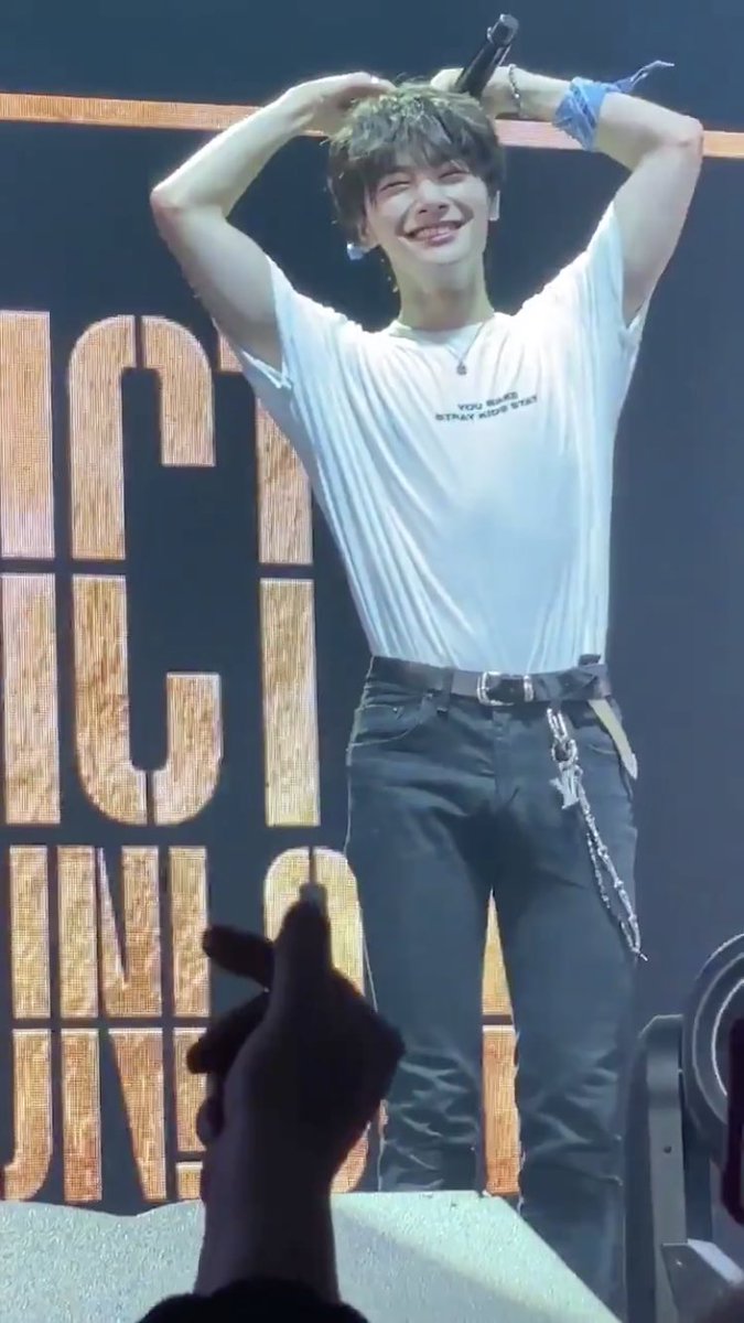 this is how yang jeongin looks like in real life: an ethereal thread