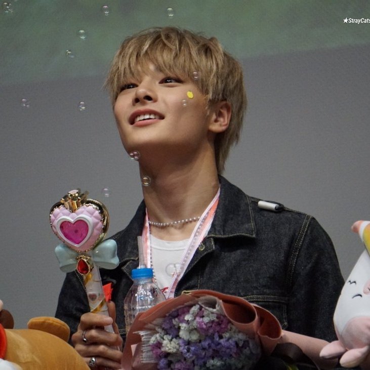 this is how yang jeongin looks like in real life: an ethereal thread