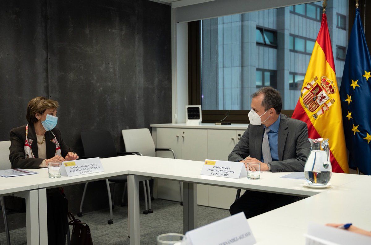 Encuentro con la embajadora de México, María Carmen Oñate Muñoz. Nuestros países tienen suscritos múltiples acuerdos bilaterales en materia de I+D. Coincidimos en el deseo de potenciar fuertemente la cooperación en investigación e innovación.