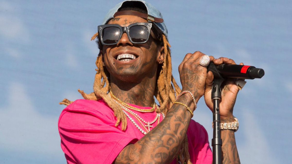 Rapper Lil Wayne pleads guilty to federal weapons charge