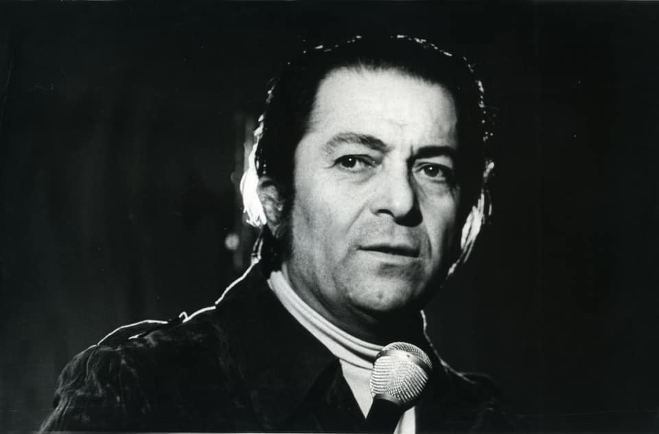 Happy birthday to one and only: Rashid Behbudov! He is remembered for his love songs. Behbudov even managed to mesmerise Soviet officials so much with his beautiful voice that they didn't pressure him to sing contrived songs to glorify the Soviet system or people like Stalin.