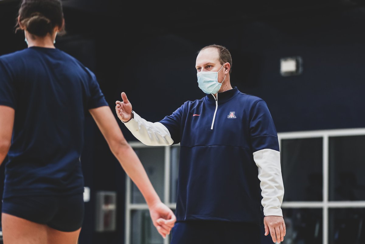 ArizonaVBall's tweet photo. 📋 𝚂𝚝𝚊𝚏𝚏 📋

#FallCamp2020 | #BearDown https://t.co/FZJtvaDHga