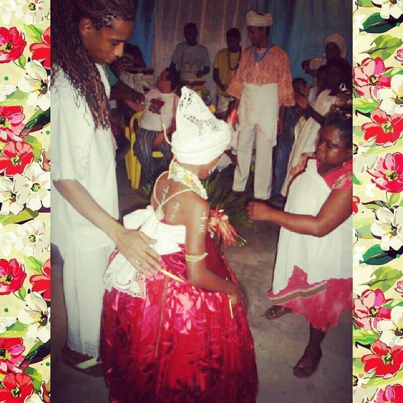 eupletta's tweet photo. Odun kodun😭
14 anos de ya mi yewá eu só tenho agradecer a mamãe por todos esses anos de vida longa e que venha muitos anos ainda, só eu sei que eu passei nesses anos todos e mãe yewá sempre esteve ao meu lado nunca me abandonou, mesmo eu com todos os defeitos ela é minha vida😍 https://t.co/VQsCIVFmZm