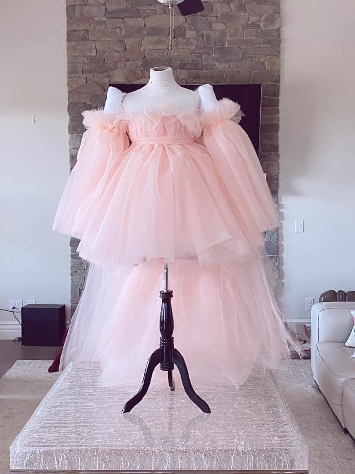 Two Giambattista Valli attempts, a renaissance painting as a dress, a dress made from plastic chainmail