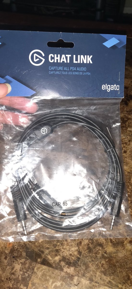 shaolinstyle21's tweet photo. Chat link cable acquired! Thanks to the homie @Mariodd52 for the info to cop. Highly appreciate it bro 💪🏽. #twitchstreamer #gamers #videogames #OnlineGaming #elgato #chatlink https://t.co/YnZDxVrVDe