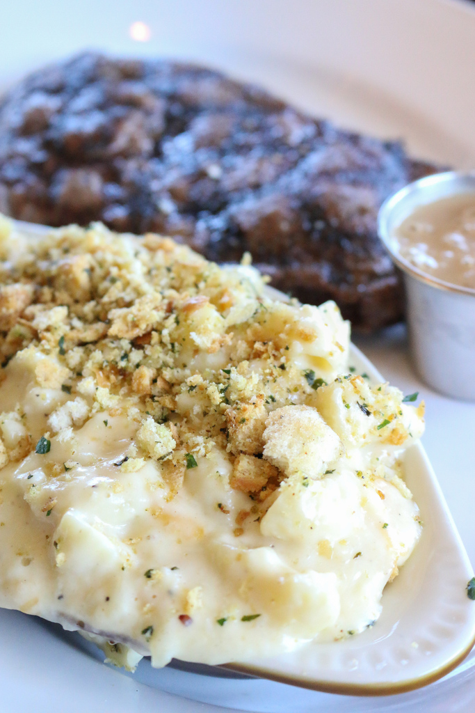 BeausGrillery's tweet photo. You don’t need an excuse to get our Mac &amp; Cheese delivered! Go ahead, hit the link to place your order 😉 https://t.co/DxtlTbGALl https://t.co/oV8iVTygVv