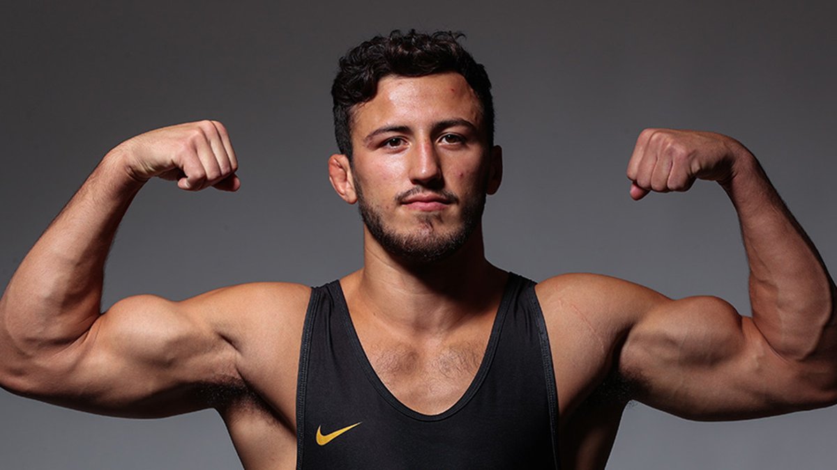 Hawks_Wrestling's tweet photo. Wrestling With Finance: https://t.co/h3yFUEVkg6
π"You have to do your studying, work ahead and stay on top of it. You have to make it a priority." @Kem_Daughg65
#WinGraduateDoItRight
#Hawkeyes https://t.co/XMx1tC9Mix