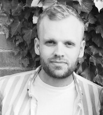 MAWFYPAnthology's tweet photo. Next up we have Ryan Lynch! #AuthorIntroductions
Find him on socials - Twitter: @ryan_lynch1295 Instagram: ryan_lynch100
A sneak peek of Ryan’s YA, LGBTQ+ Thriller will be coming very soon, but first, here’s why he writes... #WhyIWrite https://t.co/YJx2QkYl8G
