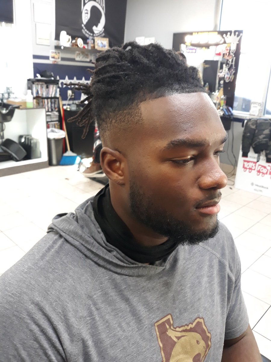 GeniusHaircut's tweet photo. FRFR I FADEM ALL #THEGENIUS! https://t.co/en6X5mW9nF