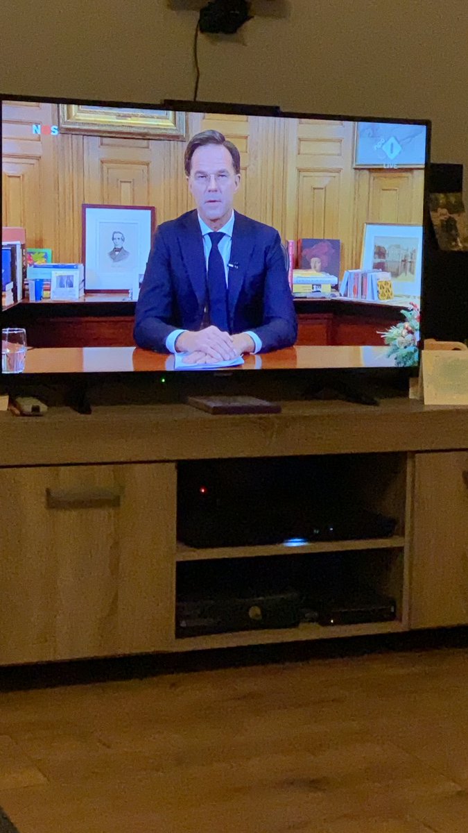 infodarkeye's tweet photo. @omroepwest Waar is Irma ??? Op deze man ben ik uitgekeken https://t.co/StQ36kowiK