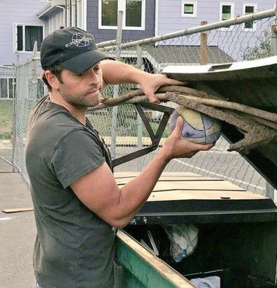 okay i am praying misha never finds this but i presentMisha Collins' shoulders; a thread