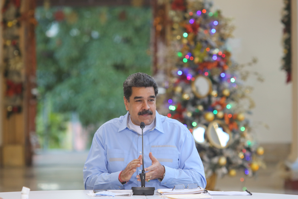 mippci_ven's tweet photo. #NotiMippCI 📰🗞| Oligarquía venezolana basó su estrategia en la conspiración internacional para sabotear elecciones del 6-D. Lea más ⏩ https://t.co/P0vPxjQ4fm https://t.co/hD6Ct5NiVm