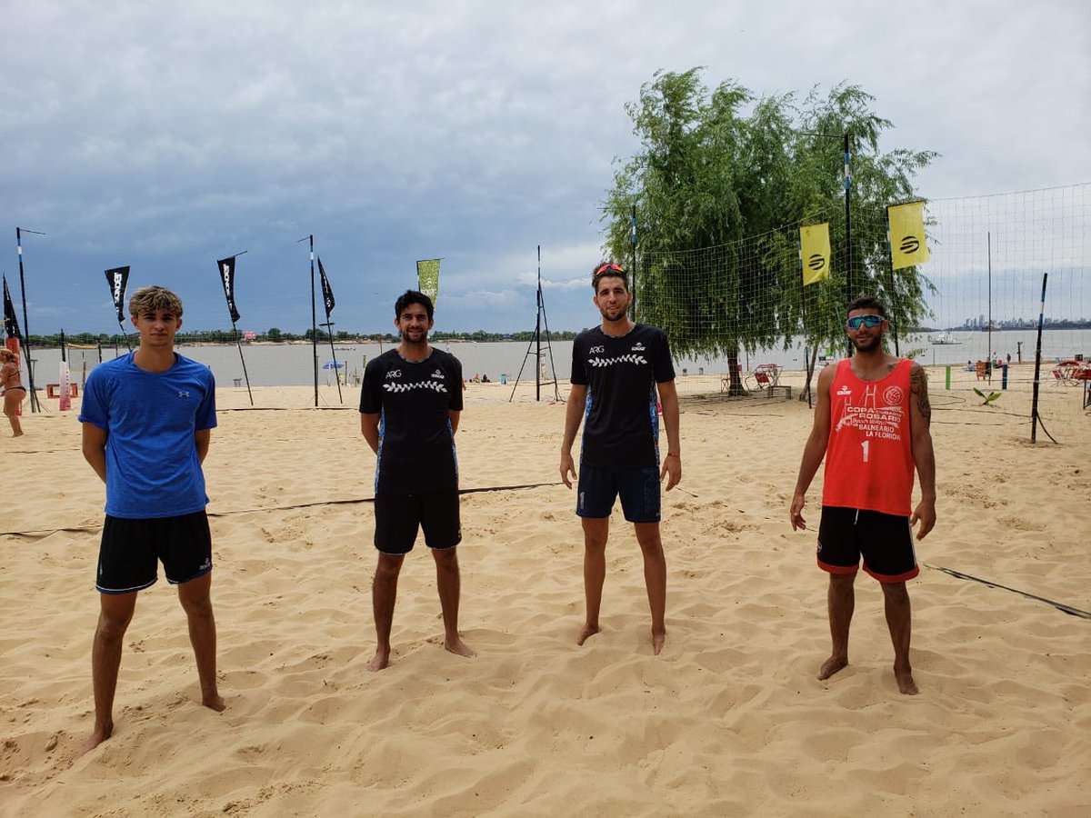 Voley_FeVA's tweet photo. #BeachVolley Las Selecciones continúan trabajando intensamente de cara a los objetivos de la temporada.

✅ Gallay, Pereyra, Zonta y Churin entrenan en Mar del Plata.

✅ En Rosario trabajan Nico y Tomás Capogrosso, Azaad y Fernández.

✅ En Tunuyán entrenan Amieva y Aveiro. https://t.co/3RSgN88wBC