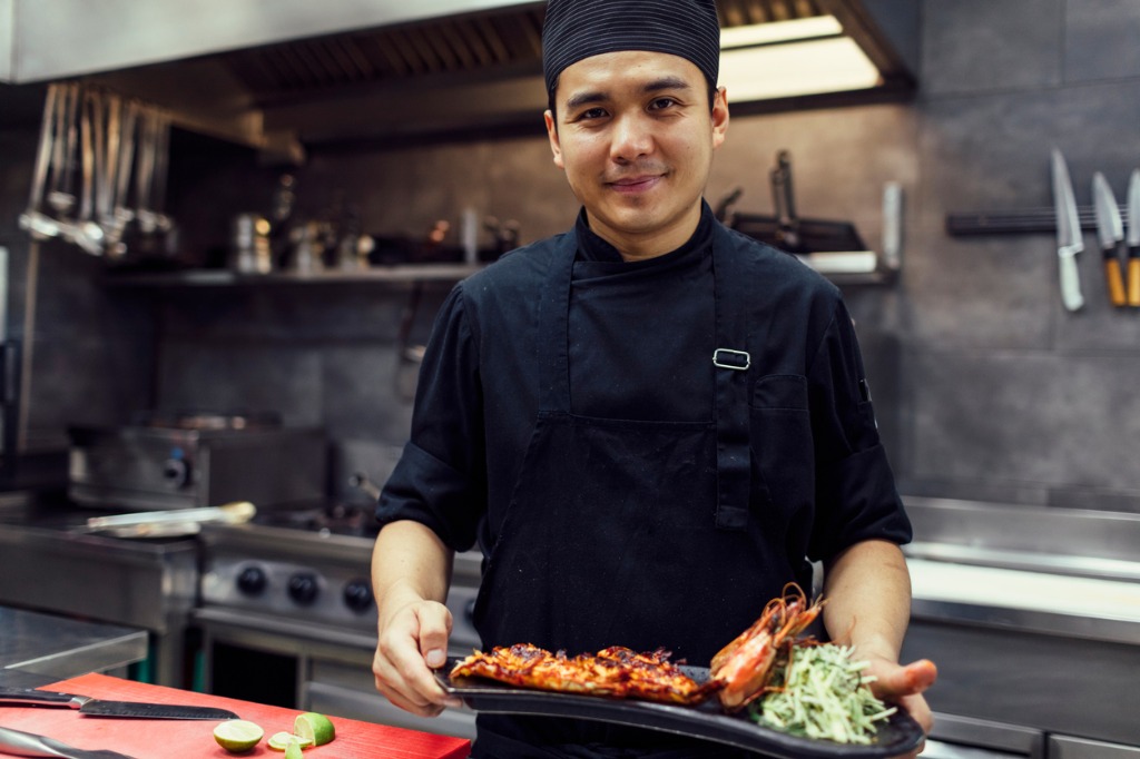 IEC_BC's tweet photo. Are you interested in becoming a #chef? Want to know more about the F&B industry in #Canada? Sign up for our free FAST program for PR's with experience in culinary arts here: https://t.co/uEEMs0bDKN
#FASTCareers #SkillsTraining #ImmigrationMatters #FBindustry
@fsc_ccf_en https://t.co/2bL48CIbQW