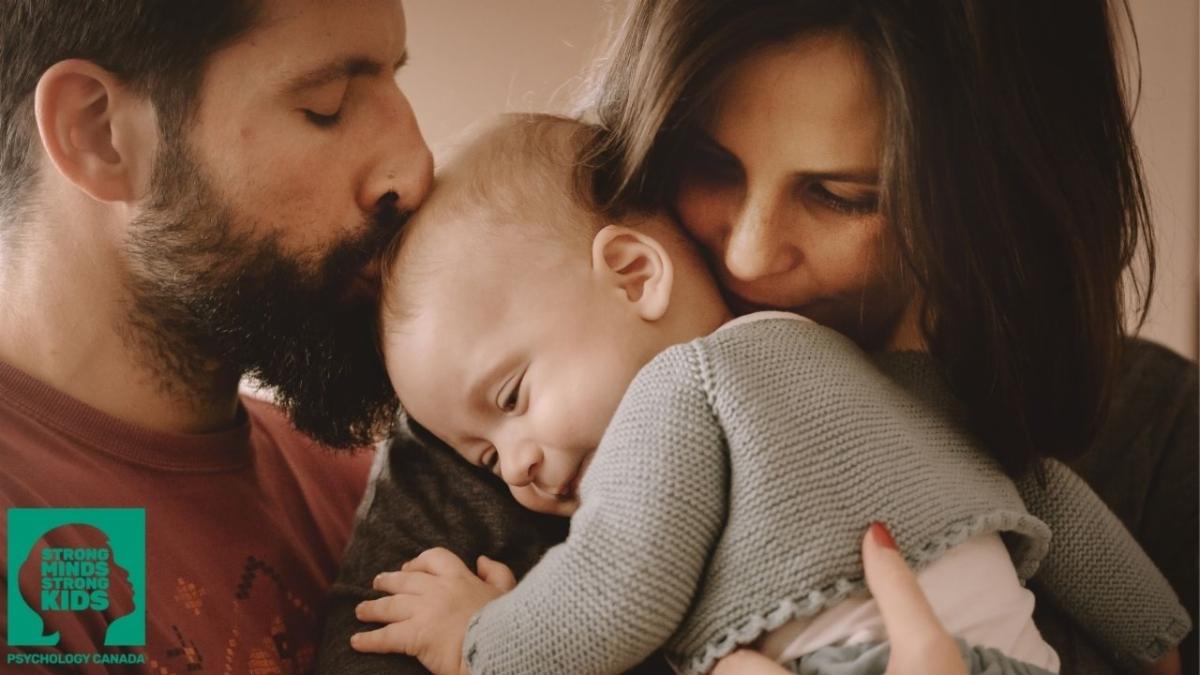 StrongMindsCda's tweet photo. A loving connection is the best gift you can give to your kids. It's especially important during the first 3 years. It helps build coping skills and reduces risks for mental health problems in adolescence and adult life. #maketheconnection #firstthreeyears #strongmindsstrongkids https://t.co/mQDIT3Y01g