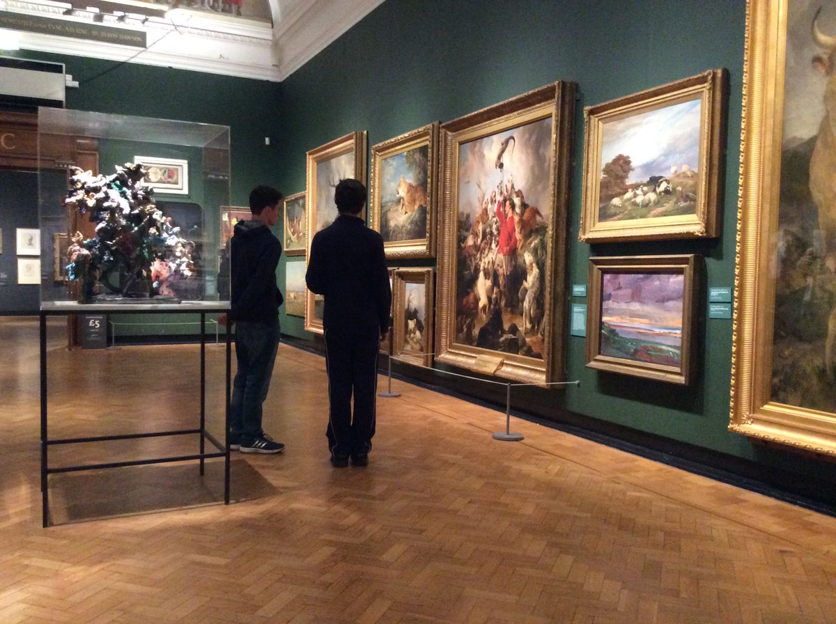 The deadline for applications to our L-INK young people's programme for 2020/21 is 5pm today. Download an application form here: laingartgallery.org.uk/about-us/l-ink