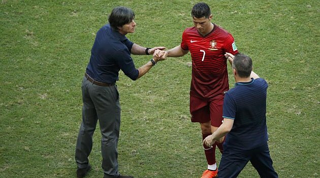 justChinks's tweet photo. Sharing this again so we never forget the failed assassination attempt on the GOAT https://t.co/lJWi71ZpGf