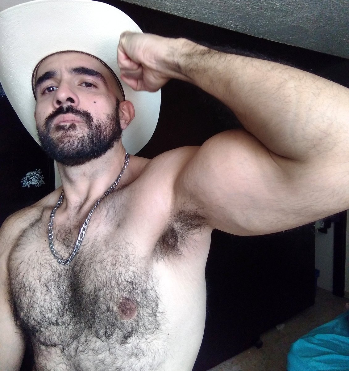 poncho_palafox's tweet photo. 🤠 https://t.co/VEBeYZYGMN