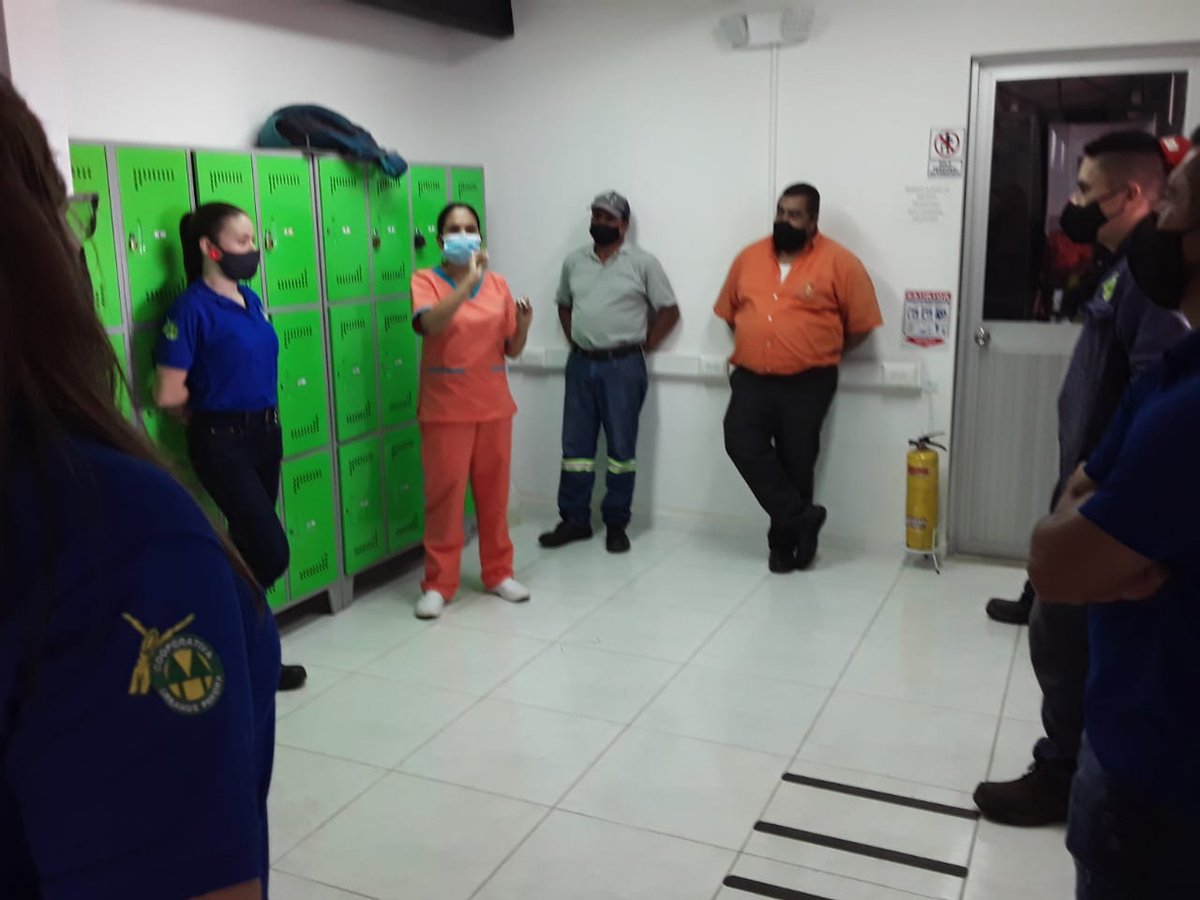 coobup's tweet photo. En @coobup nos preocupamos por nuestros empleados, porque la capacitación continua es el camino al éxito ✨
Charla sobre #Autocuidado y enfermedades respiratorias 🩺 https://t.co/0Y4ND6J2UB