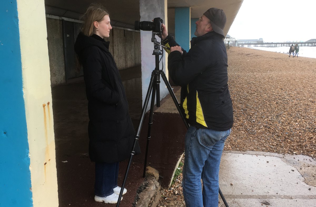 ExploreArch's tweet photo. Looking at the Things which Look at Things...
On Sunday the @TownExploreBook had a socially-distanced photo session with Alexander Brattell in Bottle Alley. We all had our eyes photographed with a macro lens in preparation for the #LookingAtThings exhibition at #hastings_museum. https://t.co/fmdMAswnca