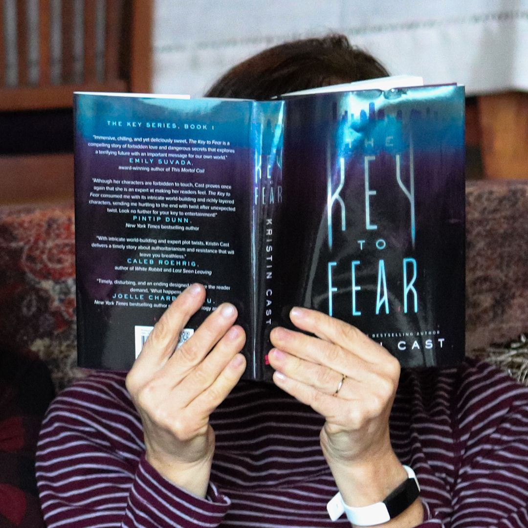 BlackstoneAudio's tweet photo. It's time to kick off the morning with an #AmReading check-in! We're revisiting #TheKeytoFear by @KCastAuthor. What are you reading today? https://t.co/F2cYBtCDE5