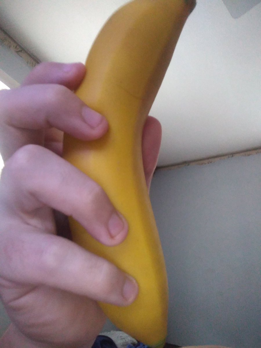 DroidUnitB1's tweet image. //This banana will act as my munday.