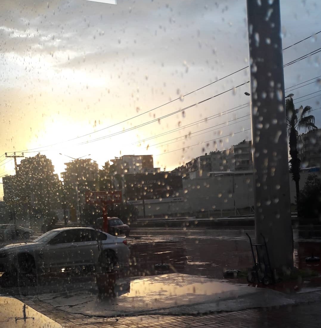 #mersin gibi huyum var;
Bir anım bir anımı tutmaz!!!