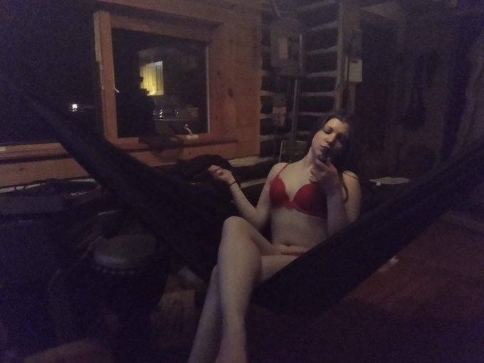 #victoriassecret #smokeweed  subscribe to my #onlyfans today and get immediate unlocked surprise content<a href="/tag/victoriassecret"class="tags">#victoriassecret</a><a href="/tag/smokeweed"class="tags">#smokeweed</a><a href="/tag/onlyfans"class="tags">#onlyfans</a>