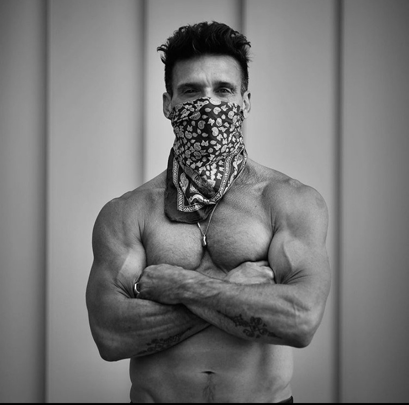 𝐶𝑅𝑂𝑆𝑆𝐵𝑂𝑁𝐸𝑆 (@ofstrikeleader) on Twitter photo 