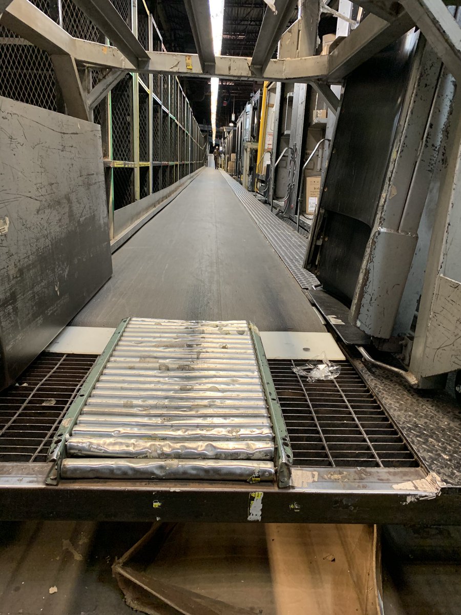ratkaupsman's tweet photo. Earth City Preload doing our part to help get the drivers out early. #noamtime #waitingondrivers @DebMassingill @juan_morales_FL @TonyMoore_2 @CP_UPSers @chelsea224 @David_Wilson_75 https://t.co/gPGYkUGXQd