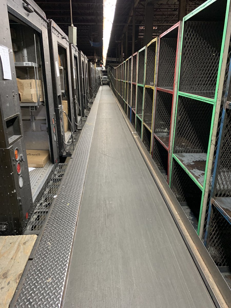 ratkaupsman's tweet photo. Earth City Preload doing our part to help get the drivers out early. #noamtime #waitingondrivers @DebMassingill @juan_morales_FL @TonyMoore_2 @CP_UPSers @chelsea224 @David_Wilson_75 https://t.co/gPGYkUGXQd