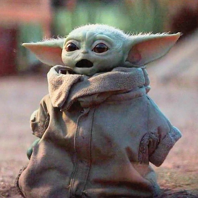 Victoria Pedretti as baby yoda; a thread.