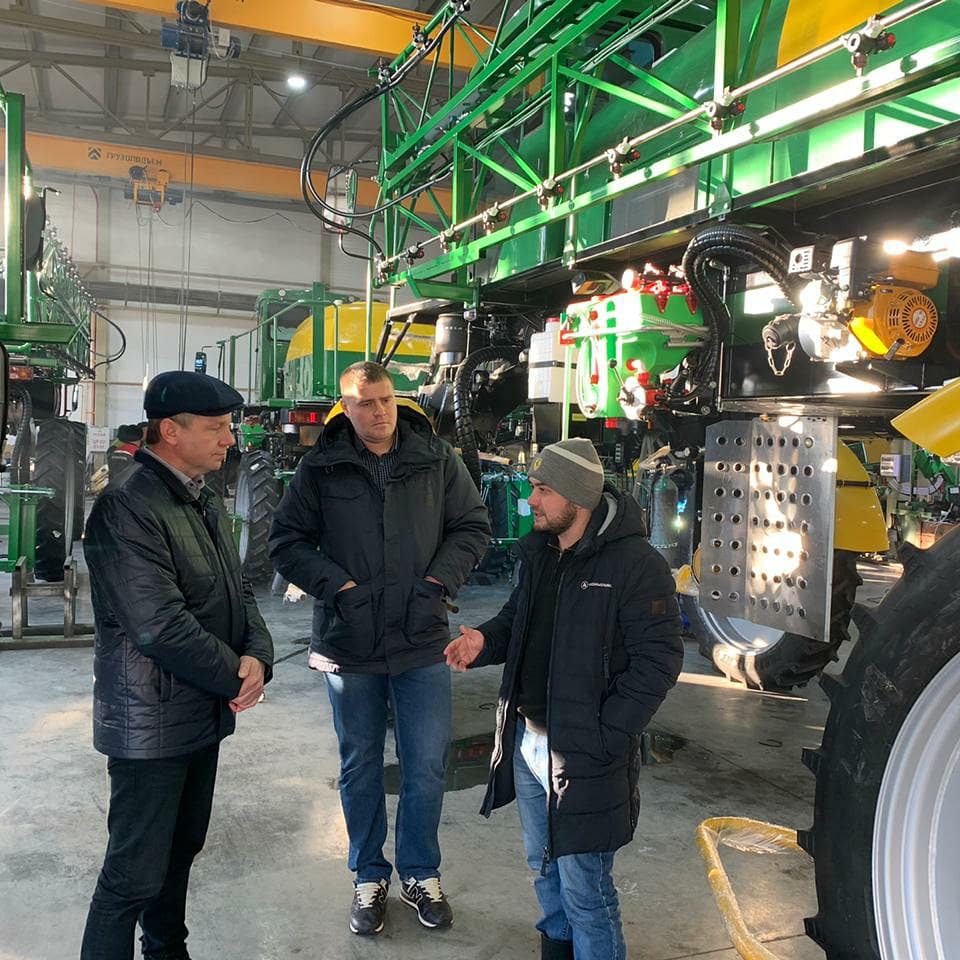 volagro's tweet photo. ➡️⚡Рады вам представить новый ассортимент в продукции нашей компании.‼️⚡
 Прицепные и самоходные опрыскиватели от казанского предприятия "Казаньсельмаш"!

#волгоградагроснаб #опрыскиватель #оп3000 #оп4000 #казаньсельмаш #барс
https://t.co/6NQTPJNd5k https://t.co/69ek0yLbts