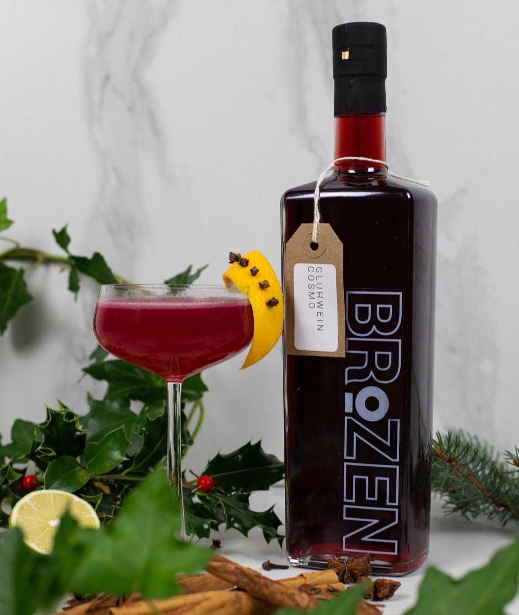 BrozenBar's tweet photo. It's Christmas time, mistletoe and (𝘮𝘶𝘭𝘭𝘦𝘥) wine... 

Christmas dates:
Our last collection day is this Sat (19 Dec). But don't worry, we're doing a final local delivery around Bristol next Wed (23 Dec)! Please note orders must be made by Mon 21st online.

Happy holidays! https://t.co/lp5WAvdW56