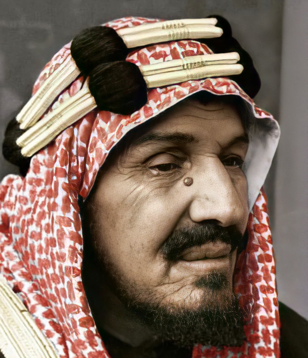 Alsaud_History's tweet photo. من أقوال #الملك_عبدالعزيز:
(أني والله أخاف الأجنبي مرة واحدة، وأخاف الذين يدعون الإسلام ثلاثة آلاف مرة، وأرجو أن يعذرني المسلمون في قولي هذا، وأني والله صادق فيما أقوله) 1350هـ/1932م. https://t.co/CX7qdyWQyA