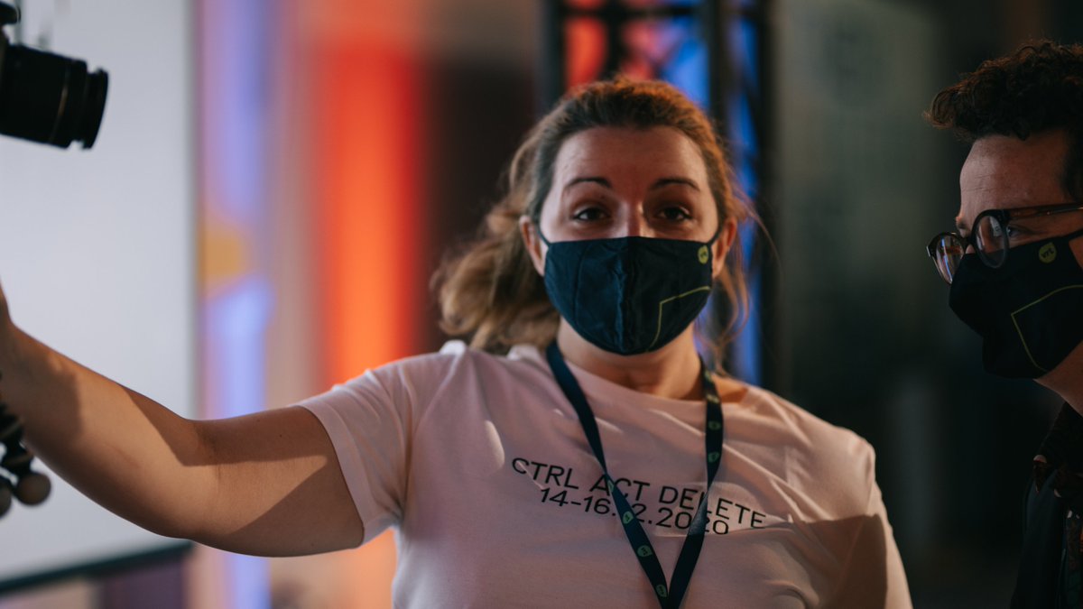 DoediesZot's tweet photo. Drie dagen mijn blije bakkes verstoppen 🥳
Kijk live mee: https://t.co/kwUgOYDCac
#mediafastforward https://t.co/h5Y9iadHLP