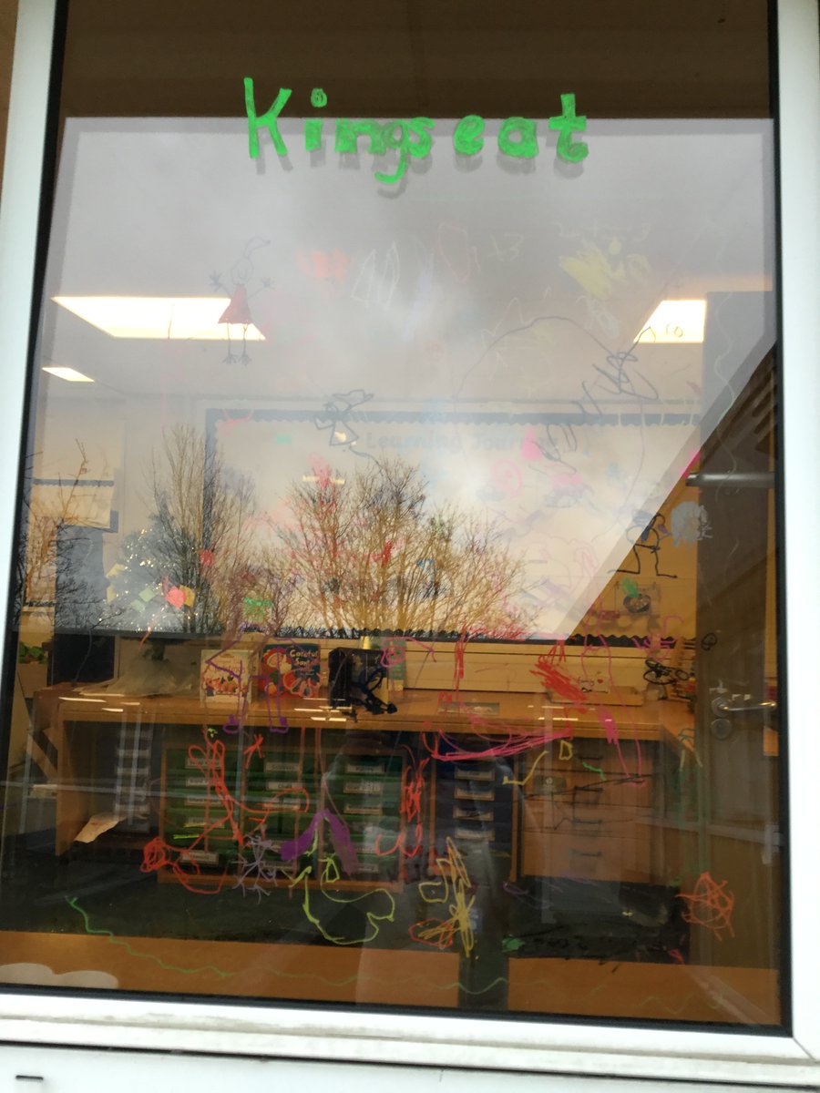 strathdevonps's tweet photo. P1 Christmas-themed window displays.
#MerryChristmas #creative #teamwork #teamstrathdevon https://t.co/KivaKY75SI