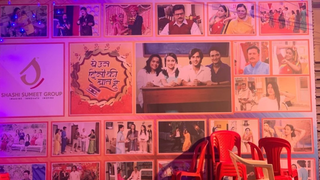 Q : What's your instant mood lifter?A : Their smile, their laugh, the bgm and them  #YehUnDinonKiBaatHai |  #YUDKBH