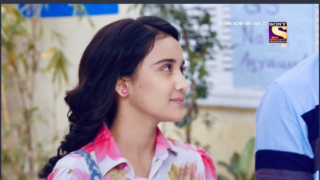 Q : What's the reason that the slight smile on your face soon turns into a deep blush? A : Those loving gazes and cheesy, the not so masoom lines  #YehUnDinonKiBaatHai |  #YUDKBH