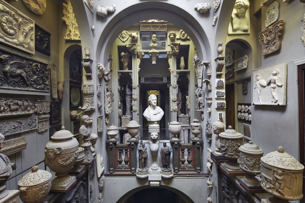 SoaneMuseum's tweet image. You can take a virtual tour of the #SoaneMuseum in our new Highlights Films. Narrated by Dr Emma Miles, the film takes you through the Museum and its most famous objects. Find out more at shop.soane.org/products/highl…