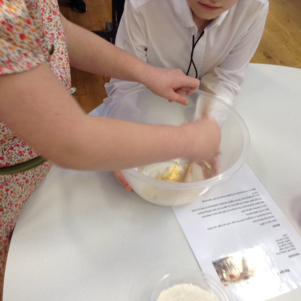 RRJMissBruce's tweet photo. Challengers have had a wonderful afternoon doing some rationing baking. You'll next see us on the Bake Off! @RosehillJuniors https://t.co/9D3ftGRr4x