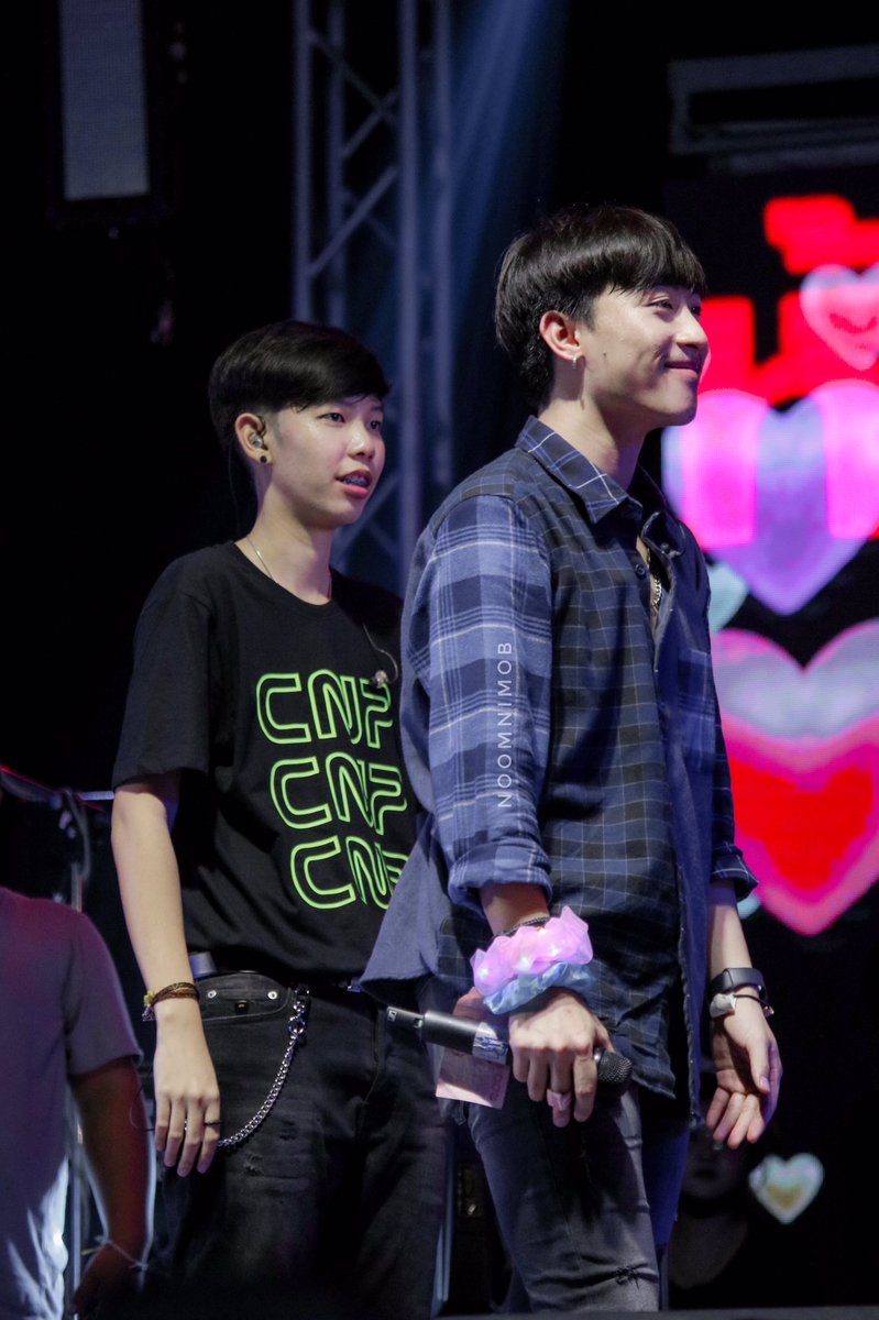 noomnimob's tweet photo. 🎄❤️
#นุ๊กปาย #นุ๊กธนดล #ป๊ายปาย #ป๊ายปายโอริโอ้ #ฉัตรนภา #คุณนุ๊ก #ธนดล #ต้าววาฬ #ต้าวฉลาม https://t.co/ilNxULGNsW