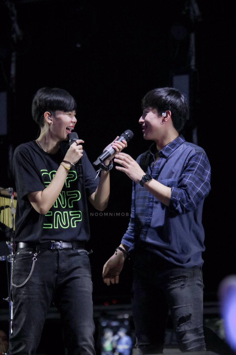 noomnimob's tweet photo. 🎄❤️
#นุ๊กปาย #นุ๊กธนดล #ป๊ายปาย #ป๊ายปายโอริโอ้ #ฉัตรนภา #คุณนุ๊ก #ธนดล #ต้าววาฬ #ต้าวฉลาม https://t.co/hsdmr4tvbs