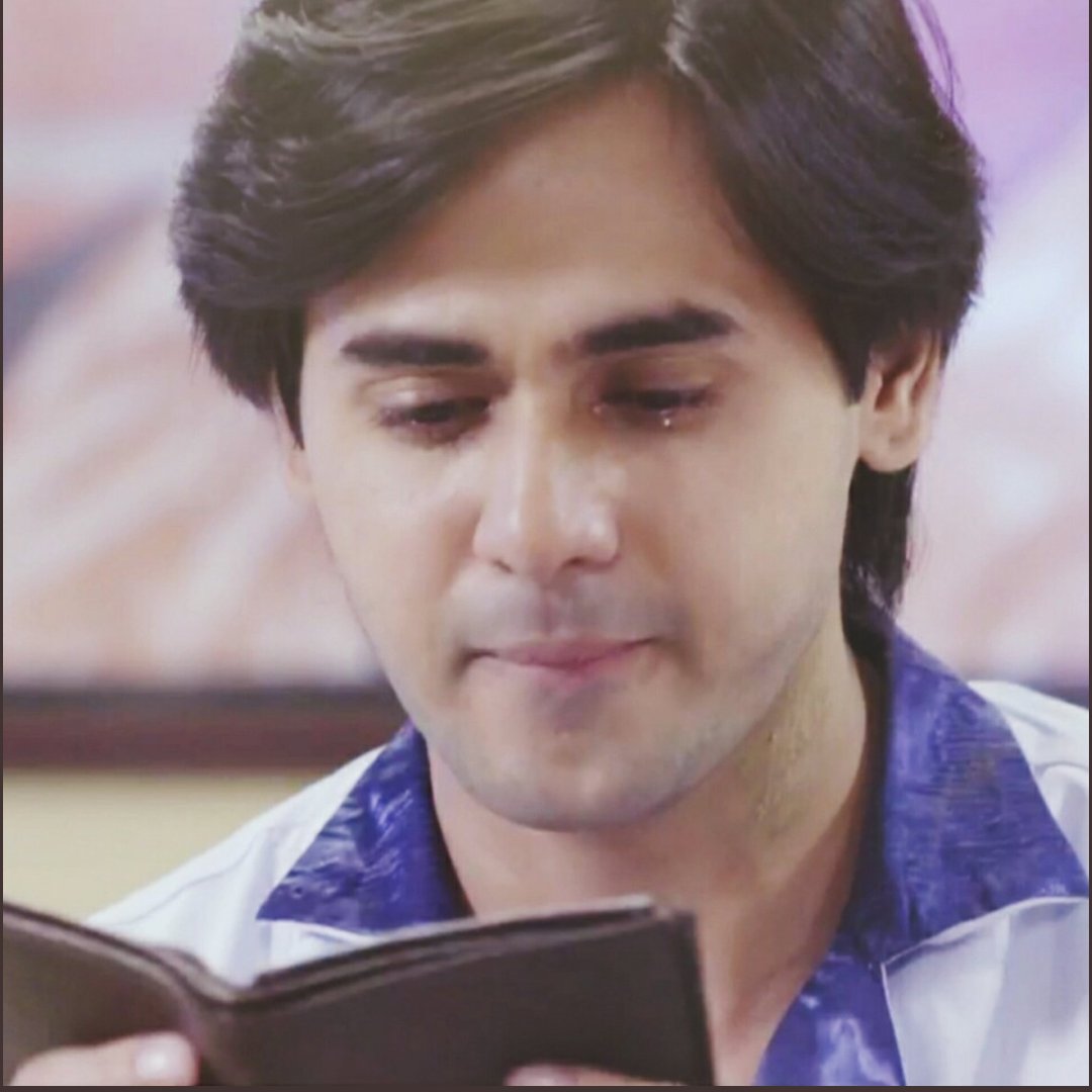 Q : Hey! Did you just cry? Why so?A : Yes coz they were hurt and they cried  #YehUnDinonKiBaatHai |  #YUDKBH