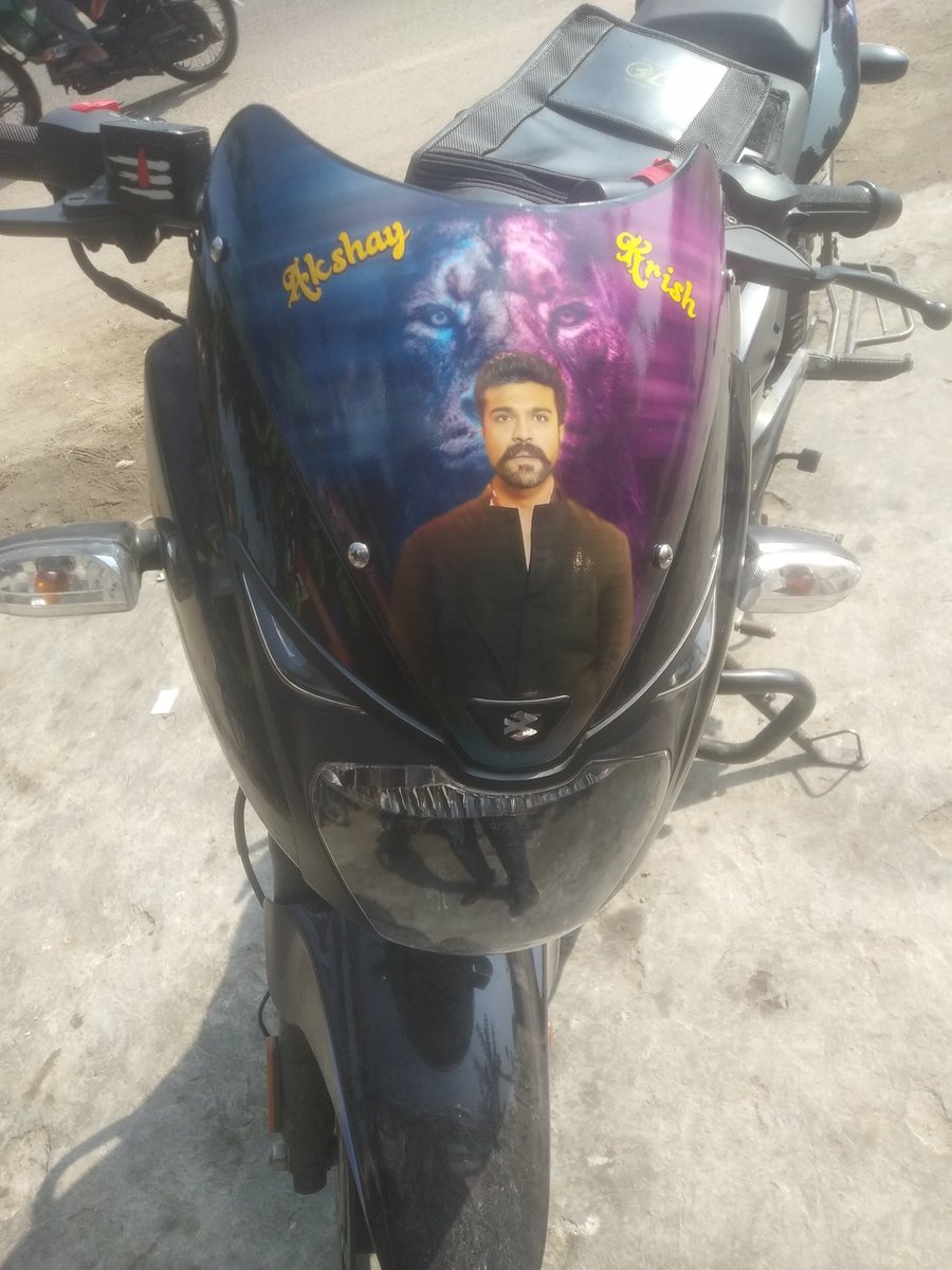 Charan26056836's tweet photo. My bike 🤗 https://t.co/Y2idbj64Mw