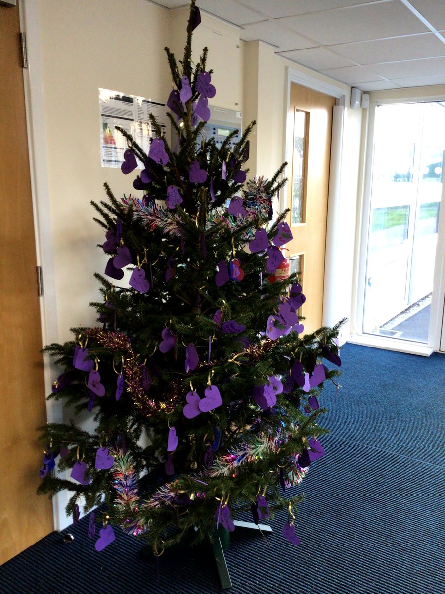 Pupils at Pemberley Academy have created a Christmas 'Happiness Tree' to showcase what has made them happy in what has been a very different and at times difficult year. Our pupils' 'happy' messages included family, friends, school and of course XBox!