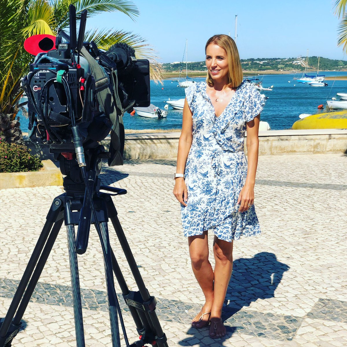 Today at 4pm on @channel4 catch A Place in the Sun as I help David and Venus find a home on the Algarve for £95k! I loved this episode. It felt like coming home. 
<a href="/aplaceinthesun/">A Place in the Sun</a> 
<a href="/visitportugal/">Visit Portugal</a>
#travel #filming #holiday #portugal #algarve #property