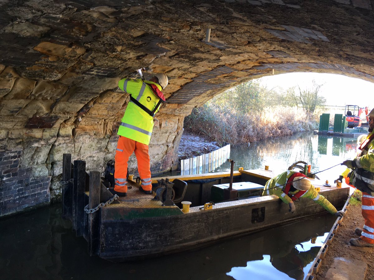 We’ve started a £4m programme of winter works on our waterways in the East Midlands. We’ll be replacing lock gates, repairing historic brickwork and dredging sections of canal to make them better for boaters.
canalrivertrust.org.uk/news-and-views…