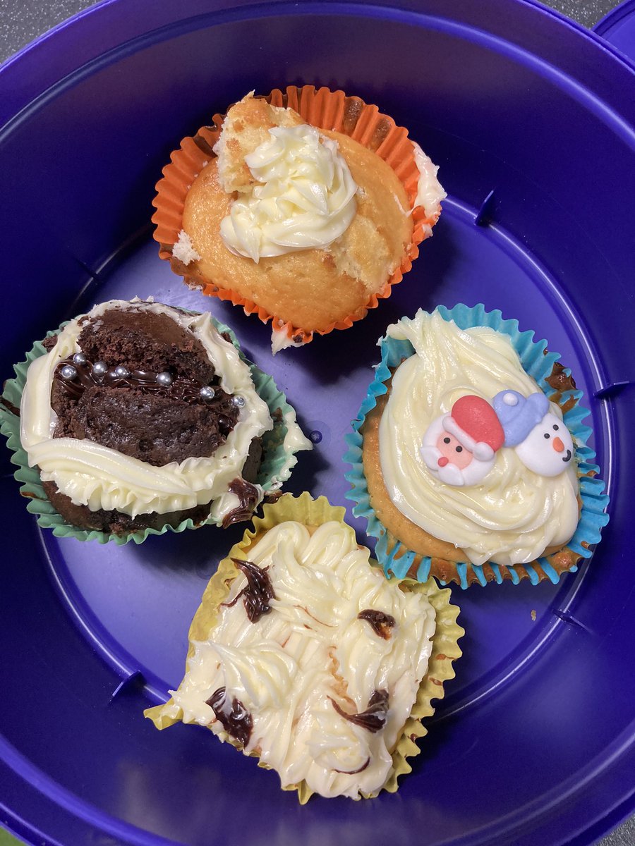 ParkTeaching's tweet photo. Last week in wellbeing the students made and decorated cupcakes. Here are Group Cβs efforts. I think you will agree they all look great! We will judge them all and find an overall winner. π§#thisisap #cupcakecompetition https://t.co/76YiJUrMQR