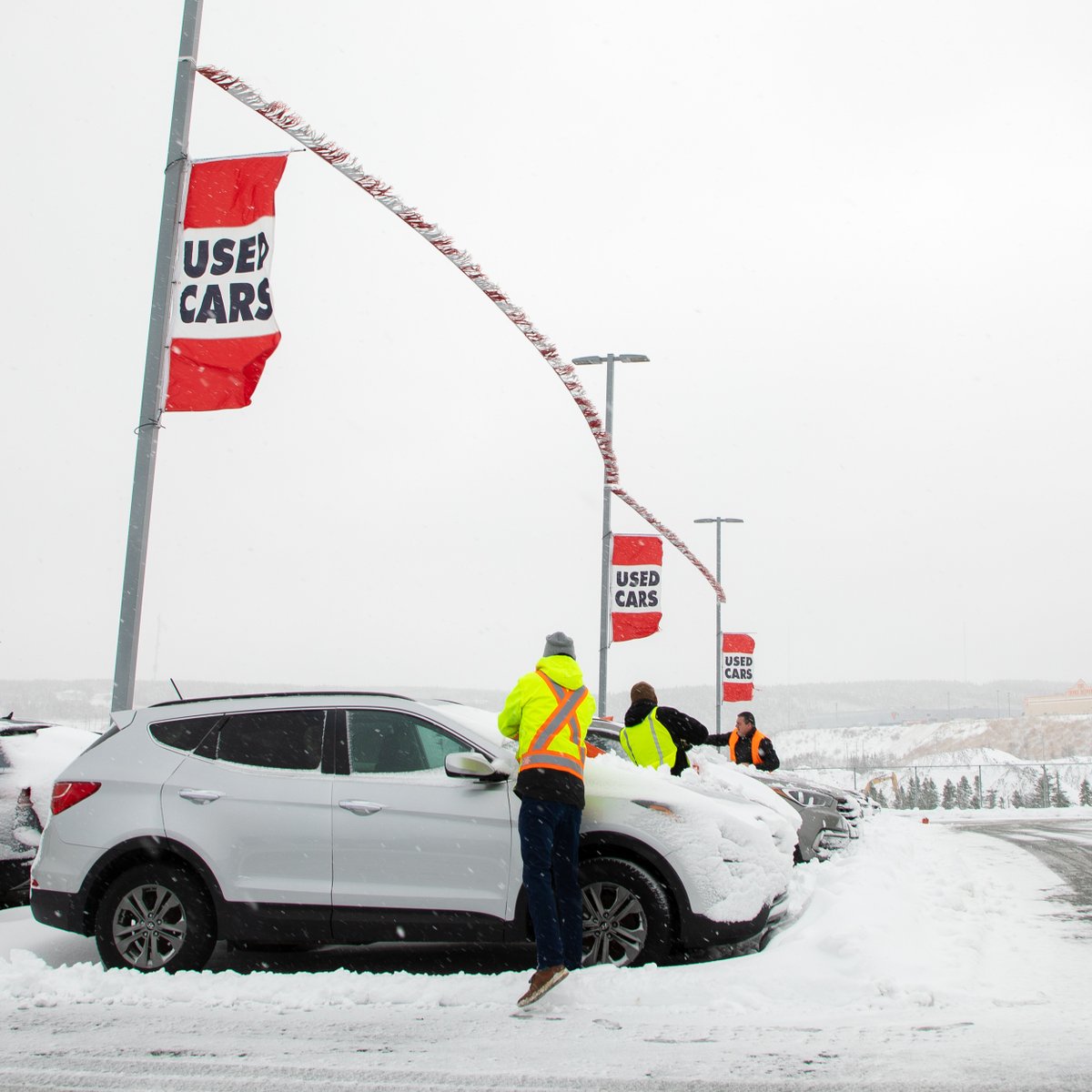 VWstjohns's tweet photo. After every snowfall our sales and lot teams are on deck to clear and move cars, push snow and put everything back in its place. After. Every. Snowfall. https://t.co/bfJWKjv2Db